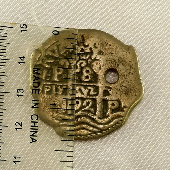 Rare Vintage Walt Disney World 1974 Pirates of the Caribbean Doubloon - Picture 2 of 3